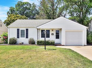 645 N Edgemoor Dr, Wichita, KS 67208