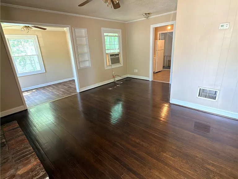 207 Willborough Ave — Photo 8