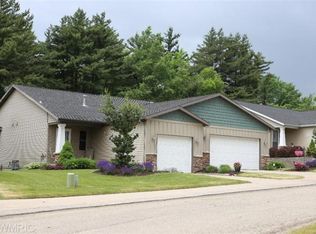 35 Brewer Park Cir, Grand Rapids, MI 49548