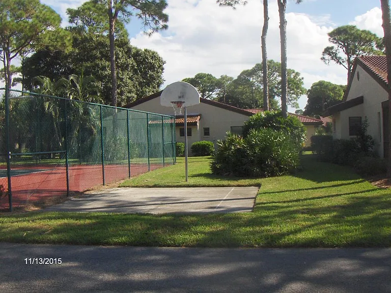 BASKETBALL COURT