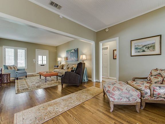 5th image of 406 Evans Ave