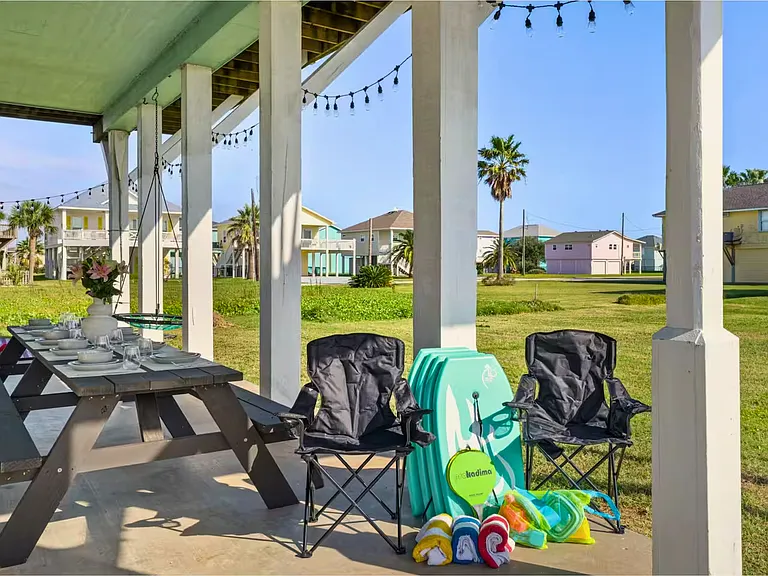 986 Bahama Dr — Photo 28