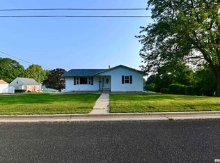 405 W Tower St, Eureka, IL