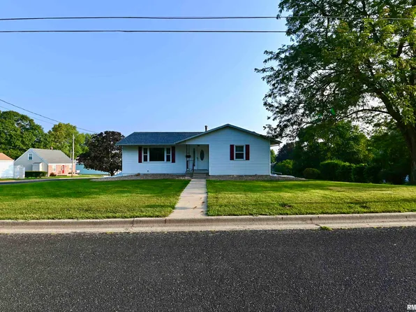 405 W Tower St, Eureka, IL 61530