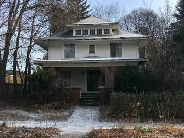 115 S Foster Ave, Lansing, MI 48912