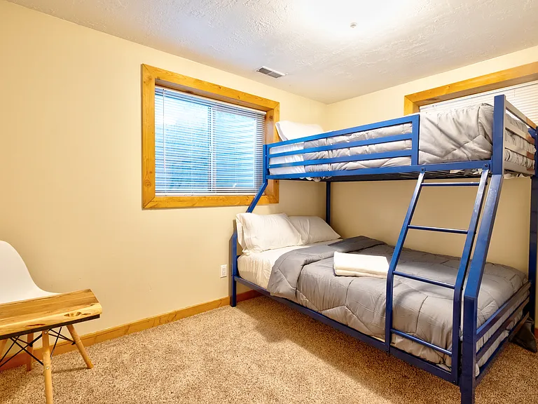 10323 S 615 E — Photo 17