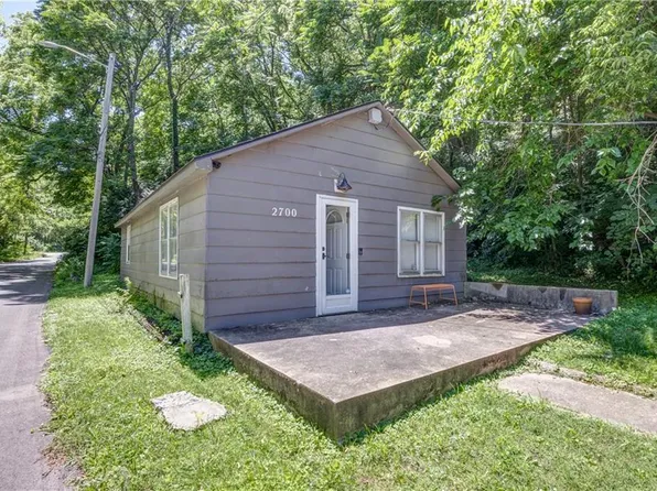 2700 Puckett Rd, Kansas City, KS 66103