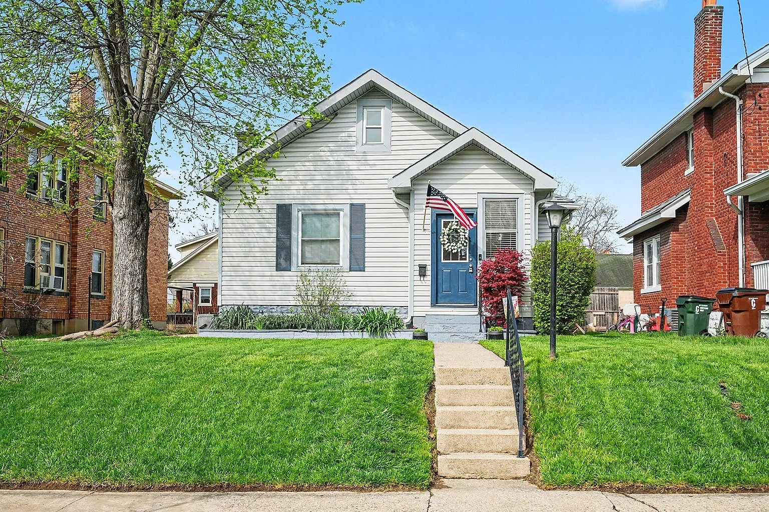 3173 Clifford Ave photo 1