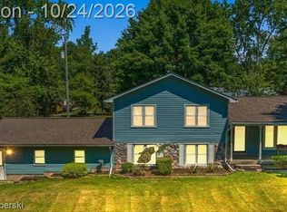 4651 Cooley Lake Rd, White Lake, MI 48383