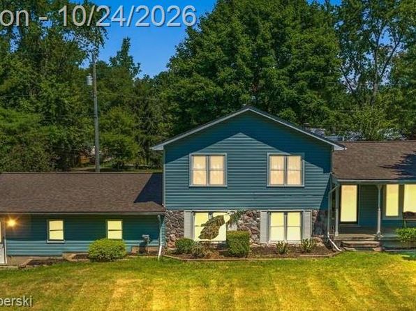 4651 Cooley Lake Rd