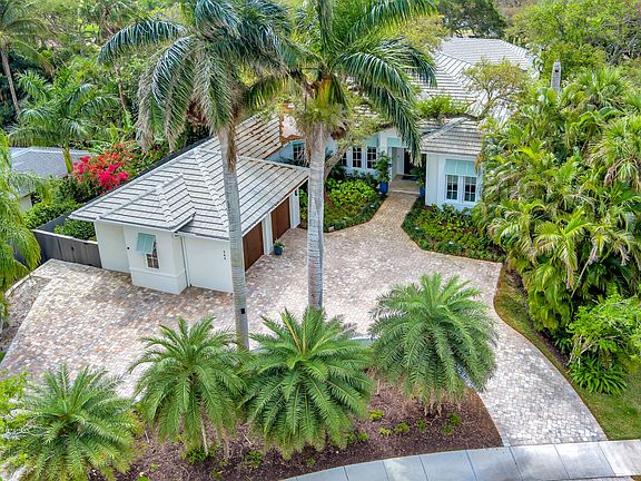 3rd image of 544 Live Oak Road