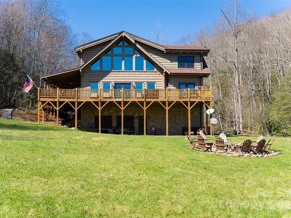 15 Mayapple Dr, Black Mountain, NC 28711