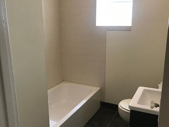 5th image of 4728 N Virginia Ave #1