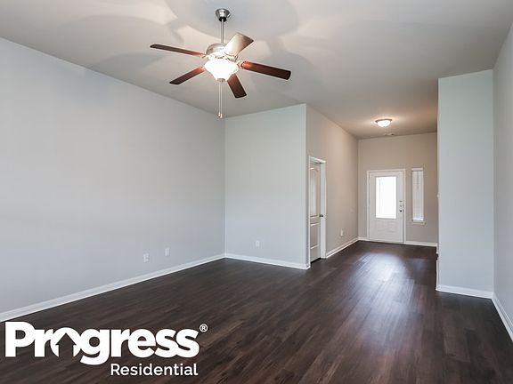 4th image of 2124 Mulberry Dr