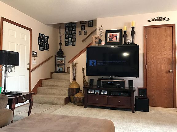 4th image of 1009 W Will Rogers Ct #B