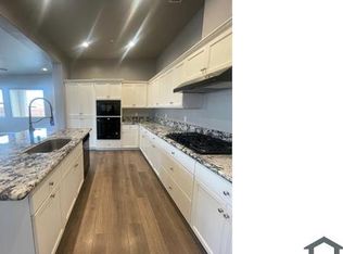 1063 Soledad Ave, Clovis, CA 93619