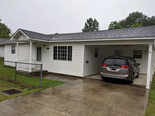 705 W Henry St, Poplar Bluff, MO 63901