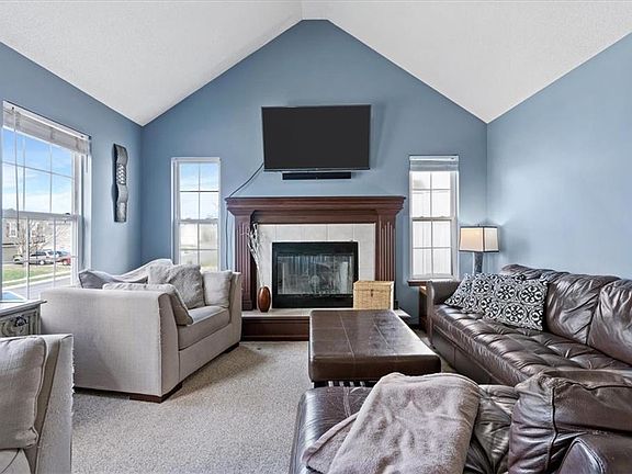 5th image of 2609 NE Horseshoe Dr