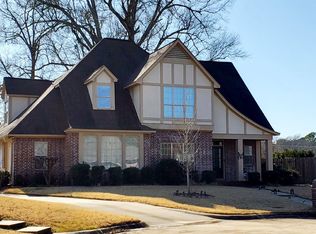 4 Briarwood Cir, Texarkana, TX 75503