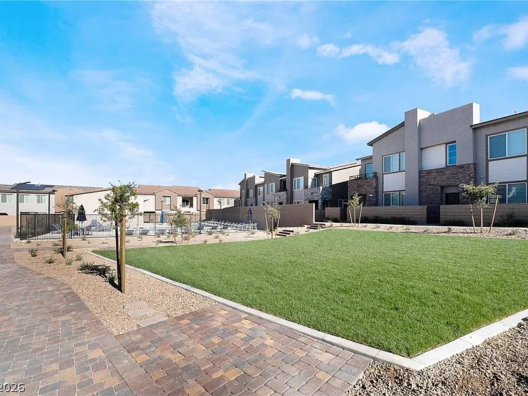2558 Venetia Pointe St — Photo 3