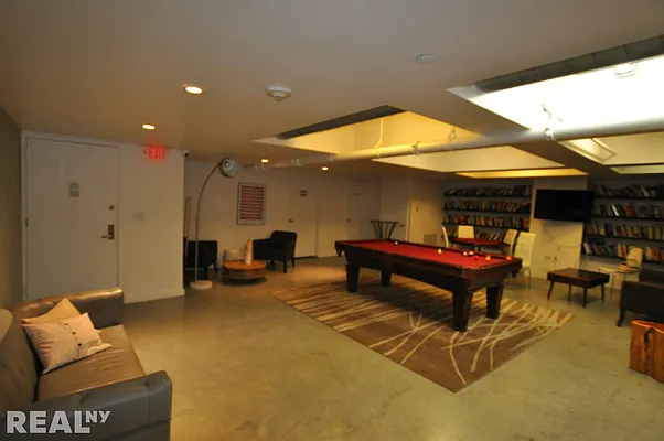 Rented by REAL New York | media 34