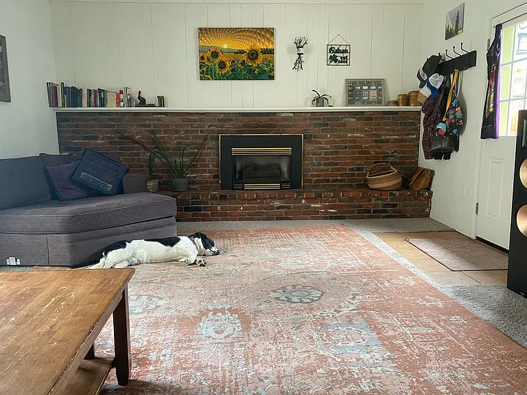 676 NE Franklin Ave — Photo 9