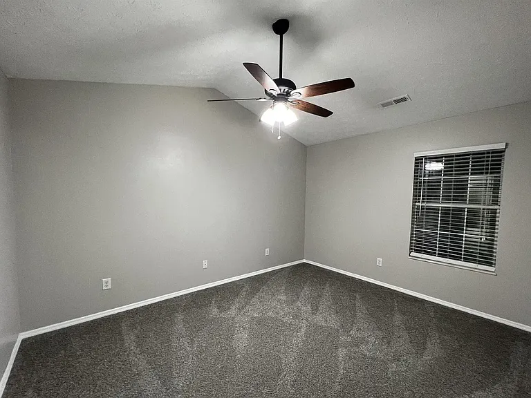 1013 Ashley Michelle Ct — Photo 14