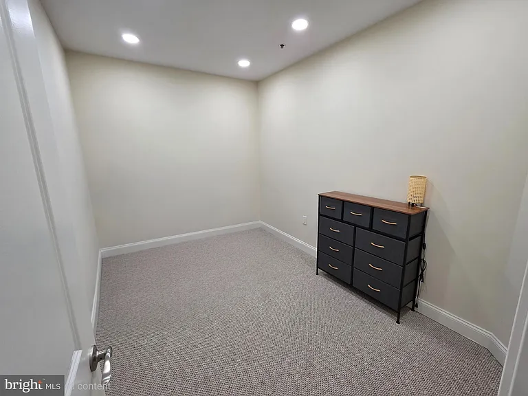 38 Maryland Ave #Penthouse 608 — Photo 25