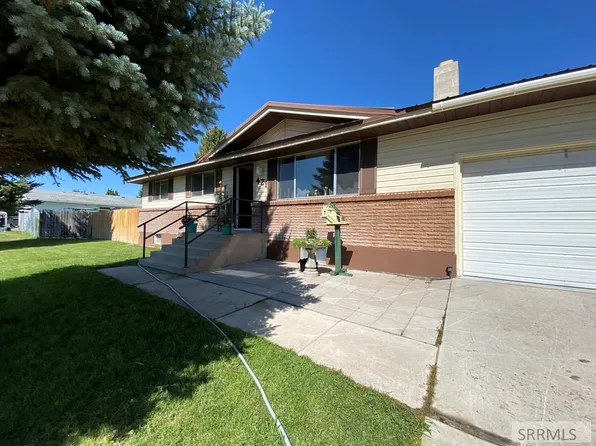 421 Gagon Dr, Soda Springs, ID 83276
