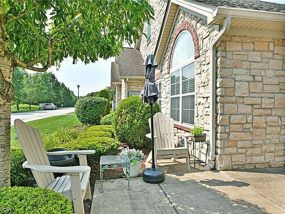 2nd image of 201 River Glen Dr NE