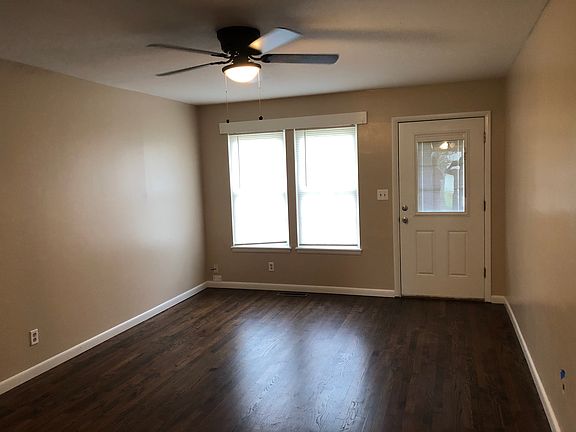 2nd image of 1814 W Ash St