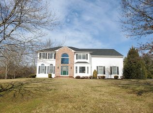 10 Cory Ln, Bridgewater, NJ 08807