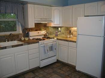 3rd image of 1123 Allen Dr