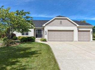 2372 Cedar Crest Dr, Slinger, WI 53086