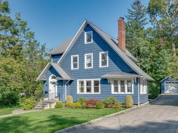 92 Young Avenue, Pelham, NY 10803