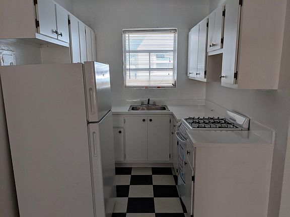 4th image of 1110 Euclid Ave APT 5