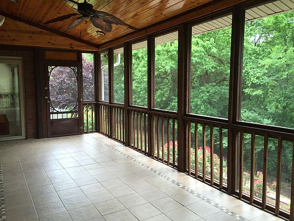 Private lot, hookups for mounted television on patio.