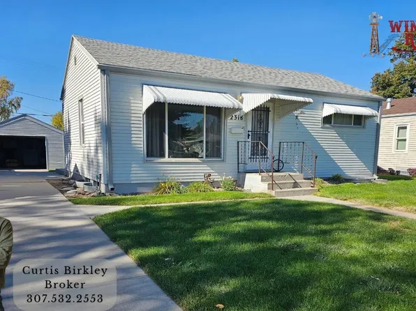 2318 E F St, Torrington, WY 82240