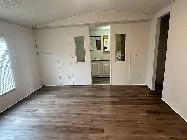 6456 Bunker Hill Rd — Photo 6