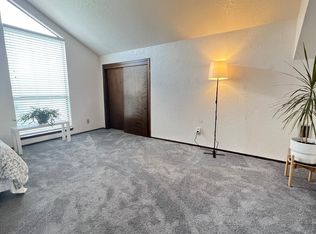 6607 Cipponeri Cir #1, Riverbank, CA 95367