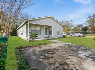 2121 Brewster St, Houston, TX 77026