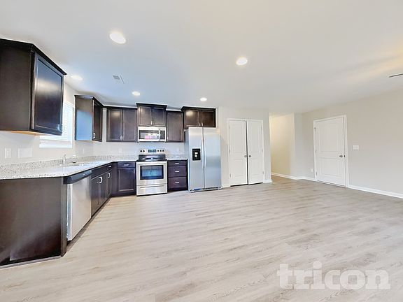 4th image of 4945 Westerly Dr