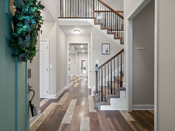 4th image of 1171 Ewing Way