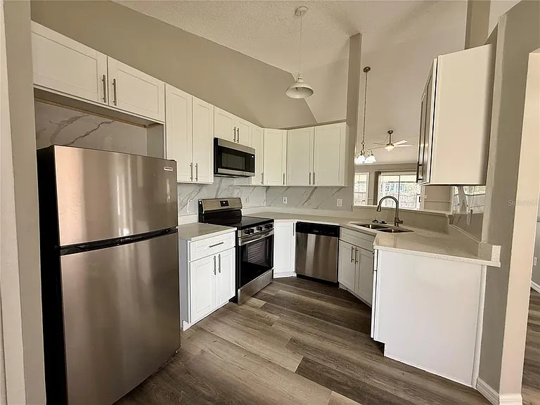 6521 Garden Spring Ct — Photo 3