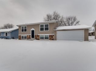 7042 Hickory St, Hanover Park, IL 60133
