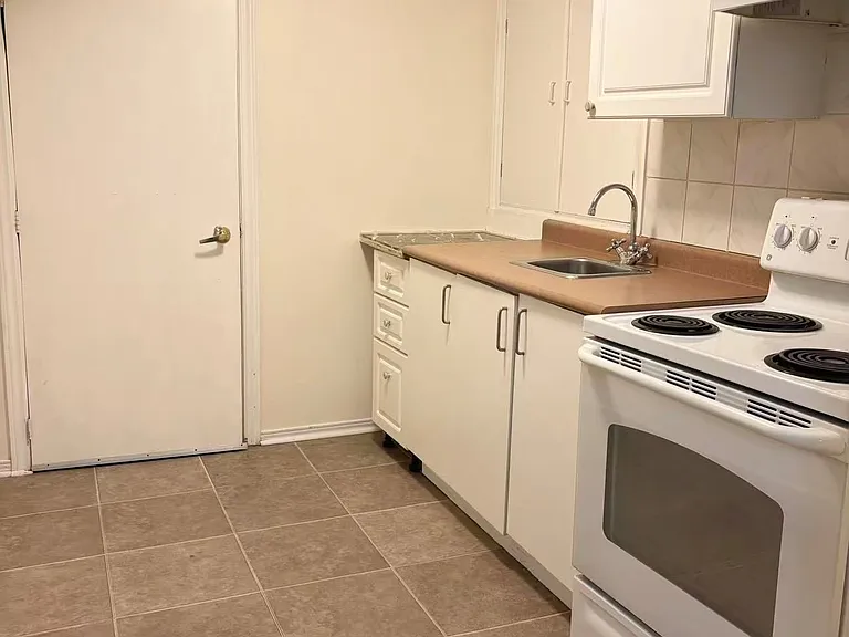 73 San Gabriele Pl #BASEMENT — Photo 10