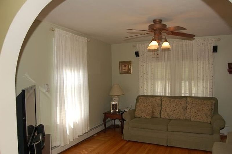 2nd image of 3677 CARMAN Road