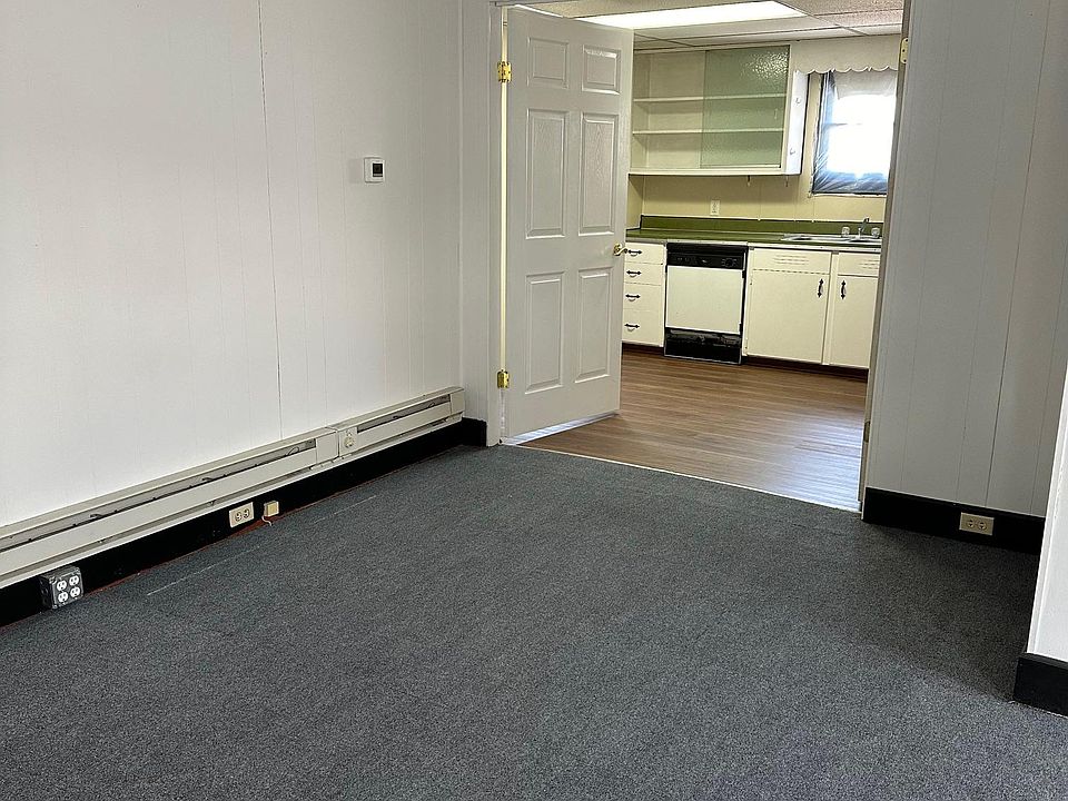 Entry/Dining Room