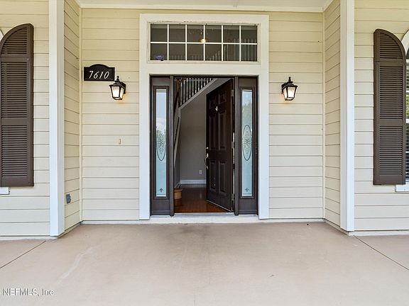 3rd image of 7610 Sentry Oak Cir W