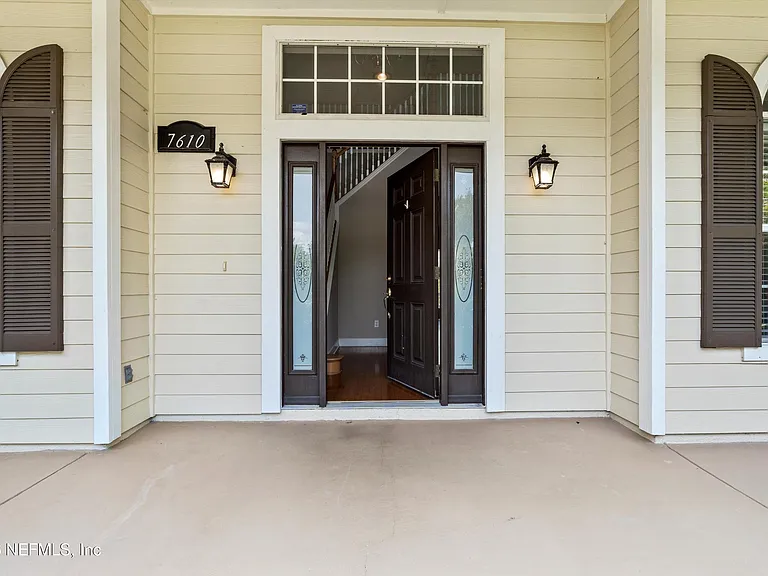7610 Sentry Oak Cir W — Photo 3